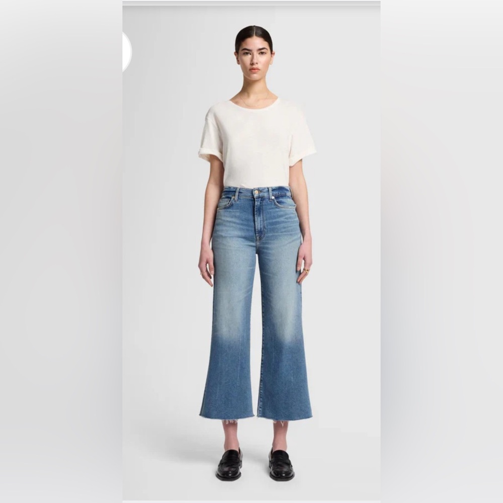 7 For All Mankind Luxe Vintage Ultra High Rise Cropped Jo Jeans- Retails $228